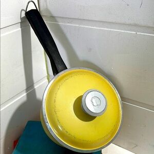Vintage Club yellow cast aluminum saucepan Black Handle